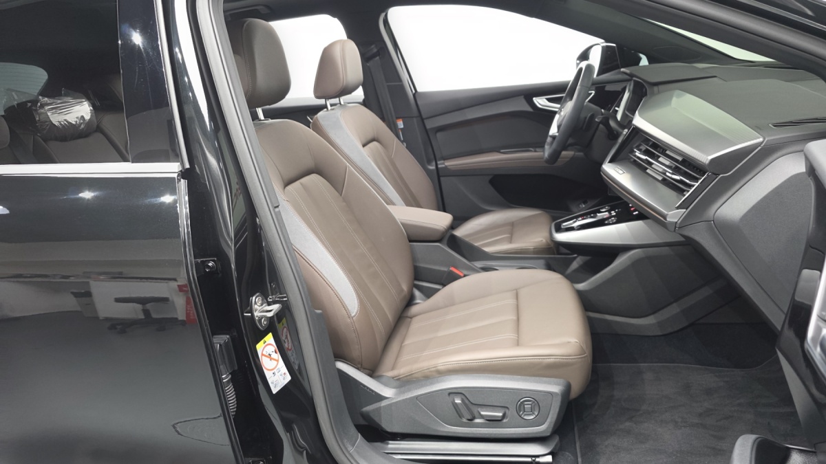 Audi Q4 e-tron, 2023 — фото 11 из 12