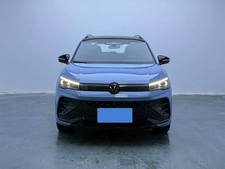 Volkswagen Tiguan L Pro, 2024 — фото 2 из 9