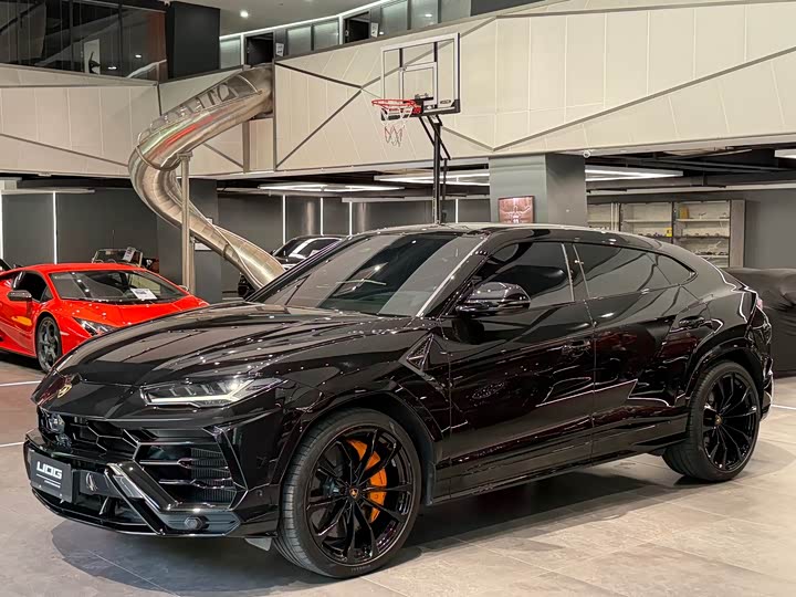 Lamborghini Urus, 2022 — купить в Иванове под ключ