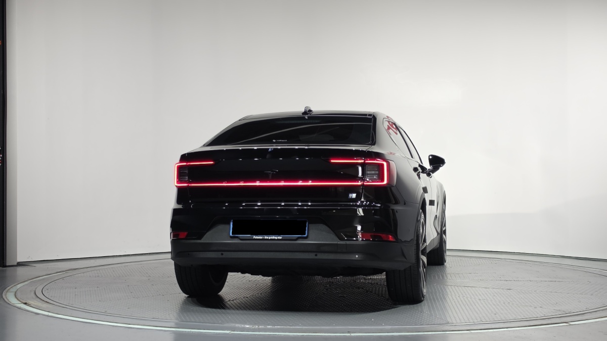 Polestar 2, 2022 — фото 3 из 12