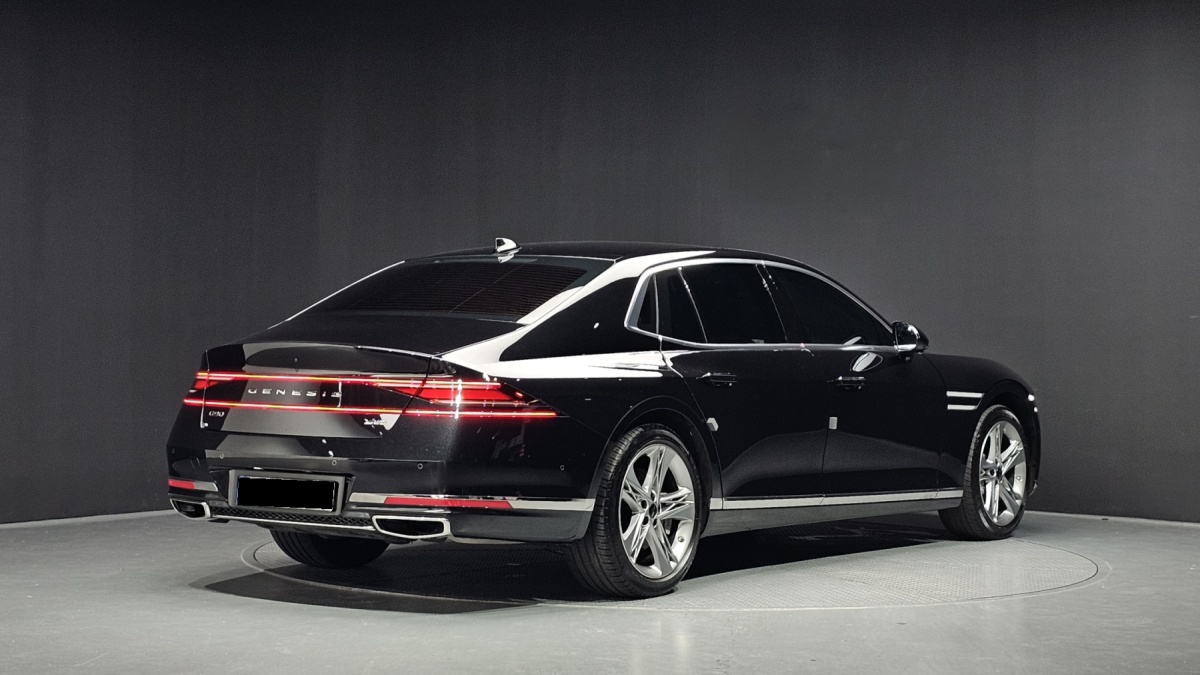 Genesis G90, 2023 — фото 2 из 12