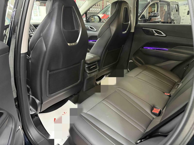 Hongqi HS3 Hybrid, 2025 — фото 11 из 12