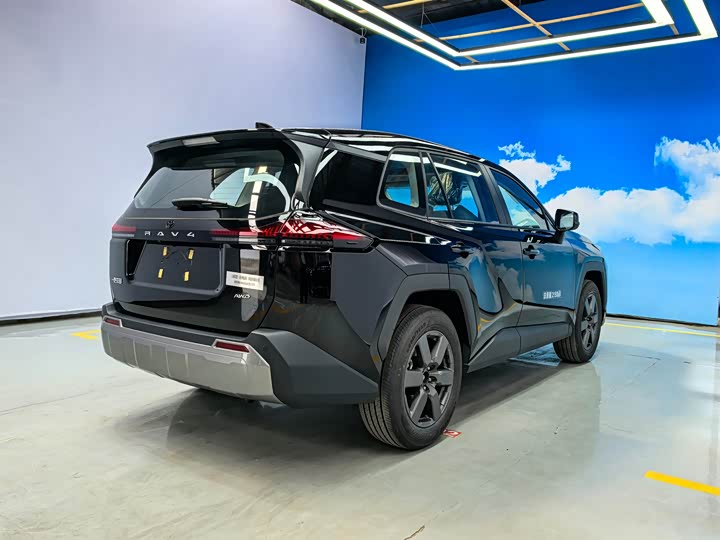 Toyota RAV4, 2026 — фото 4 из 9