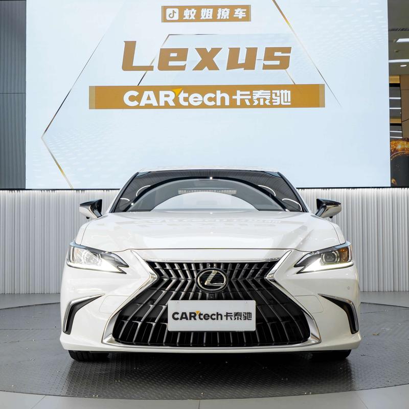Lexus ES, 2023 — фото 2 из 12