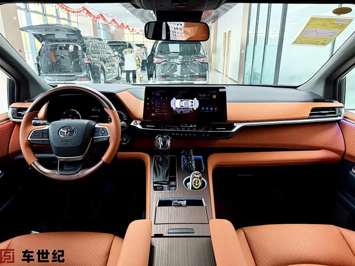 Toyota Granvia, 2025 — фото 4 из 12