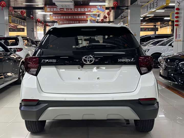Toyota Yaris L Hatchback, 2022 — фото 8 из 9