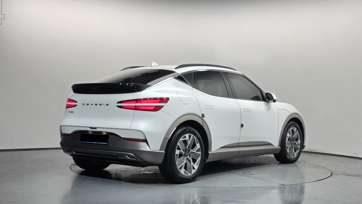 Genesis GV60, 2022 — фото 2 из 12
