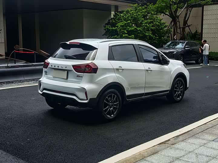 Geely Vision X3, 2021 — фото 4 из 9