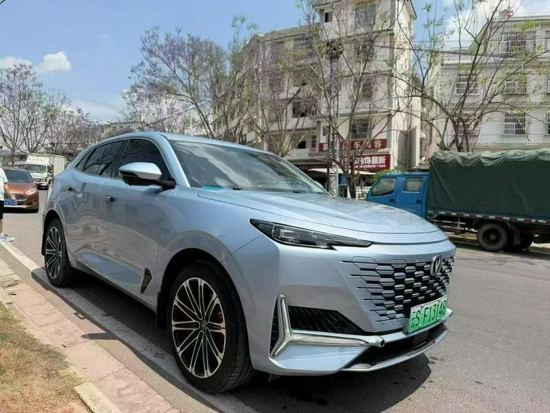 Changan UNI-K Hybrid, 2021 — фото 3 из 10