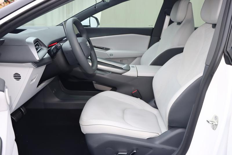 BAIC Arcfox Alpha S5, 2024 — фото 8 из 11