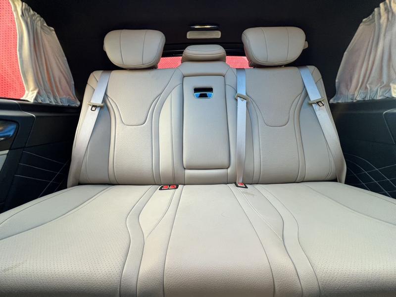 Mercedes-Benz V-Class, 2023 — фото 9 из 10