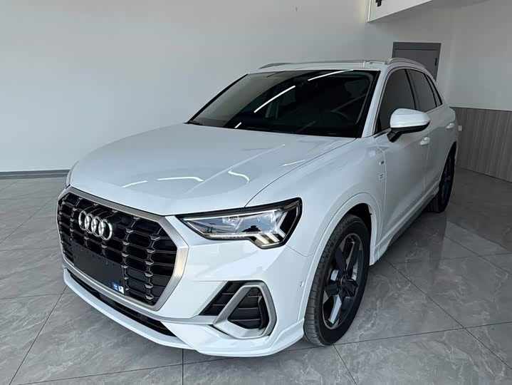 Audi Q3, 2023 — купить в Владимире под ключ