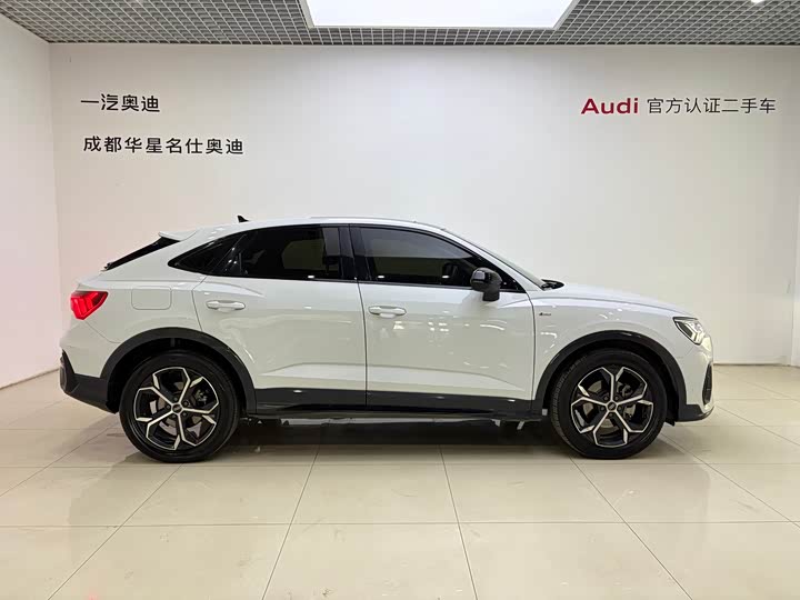Audi Q3 Sportback, 2021 — фото 3 из 9