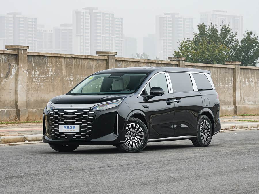 BYD Xia, 2026 — купить в Москве под ключ