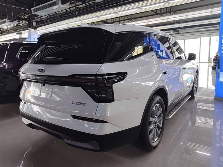 Ford Edge, 2023 — фото 7 из 9
