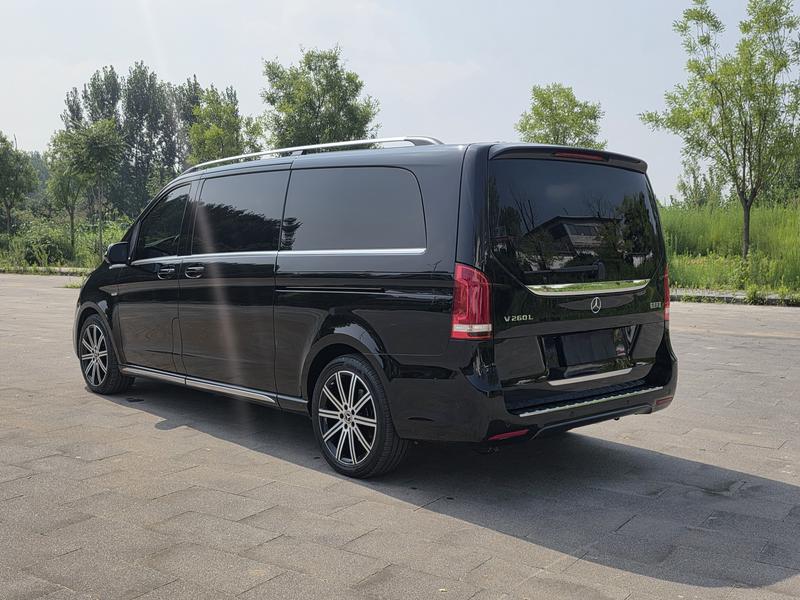Mercedes-Benz V-Class, 2022 — фото 5 из 12