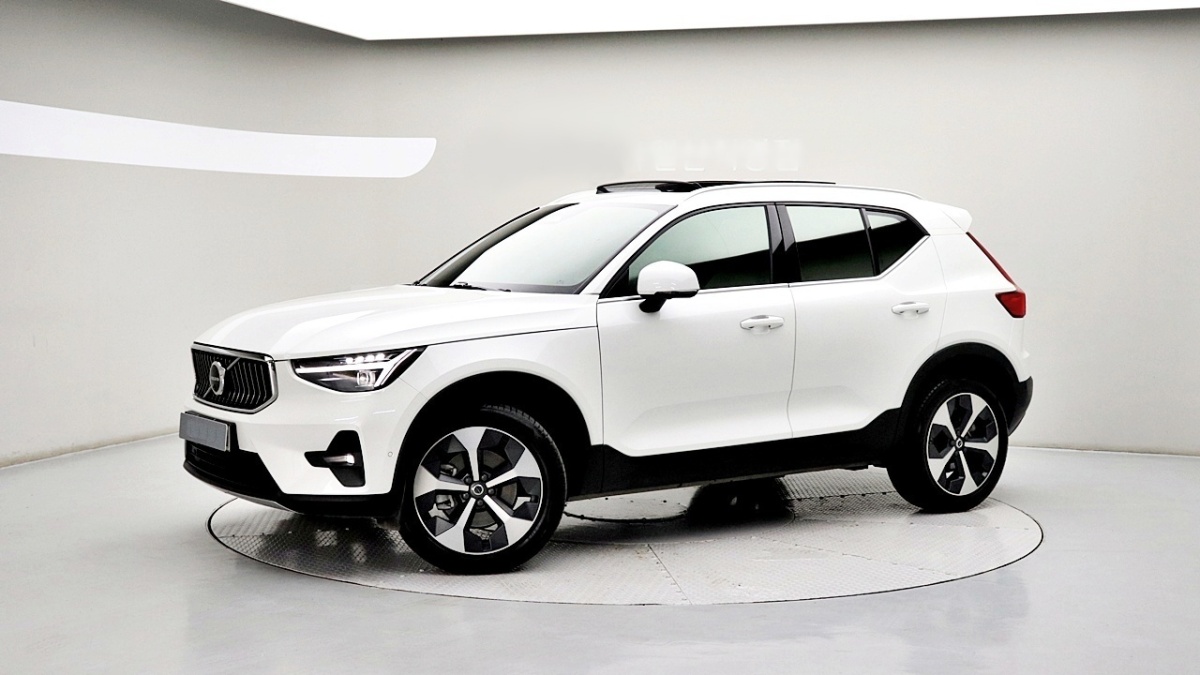 Volvo XC40, 2024 — фото 3 из 12