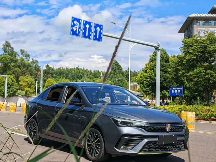 Roewe i5, 2021 — фото 3 из 9