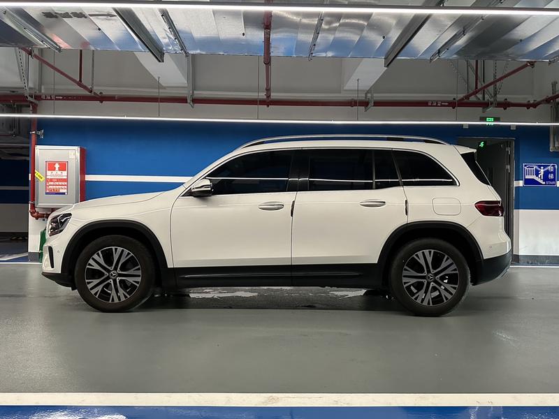 Mercedes-Benz GLB-Class, 2023 — фото 4 из 12