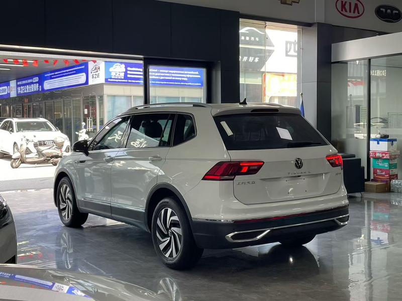 Volkswagen Tiguan L Pro, 2022 — фото 3 из 9