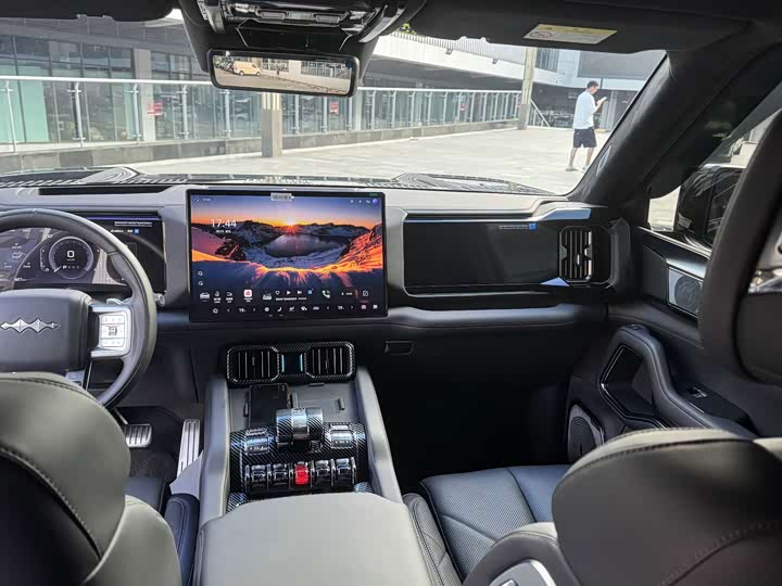 BYD FangChengBao Leopard 8, 2024 — фото 9 из 9