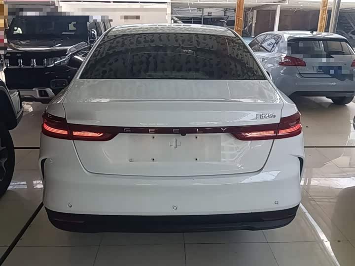 Geely Geometry G6, 2023 — фото 6 из 9