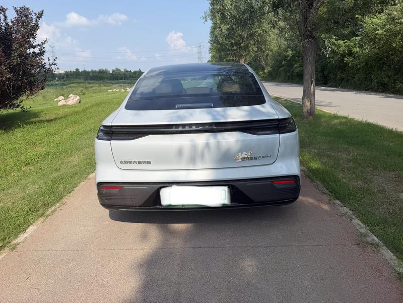 Geely Galaxy Starshine 8 EM-i, 2026 — фото 5 из 10