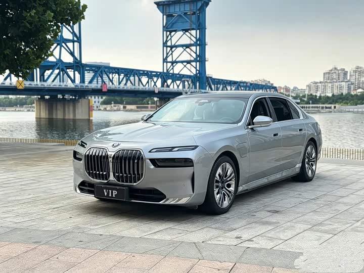 BMW i7, 2023 — купить в Ульяновске под ключ