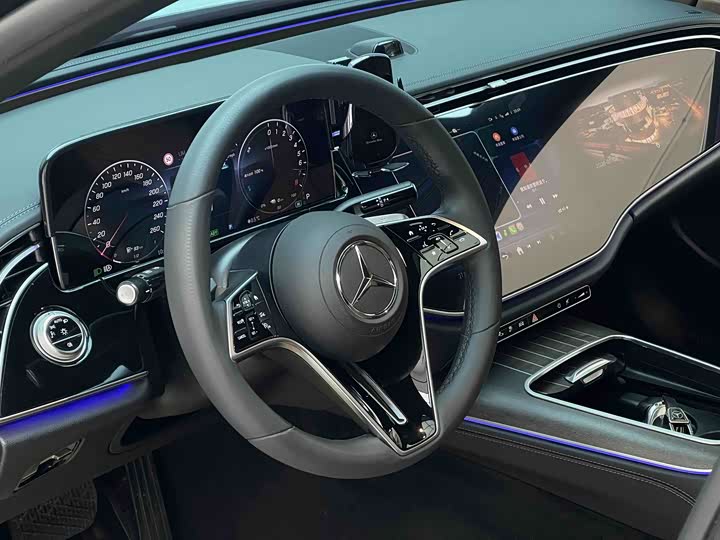 Mercedes-Benz E-Class Hybrid, 2024 — фото 4 из 9