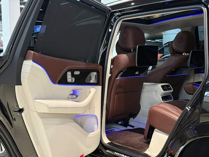 Mercedes-Benz Maybach GLS, 2024 — фото 6 из 9