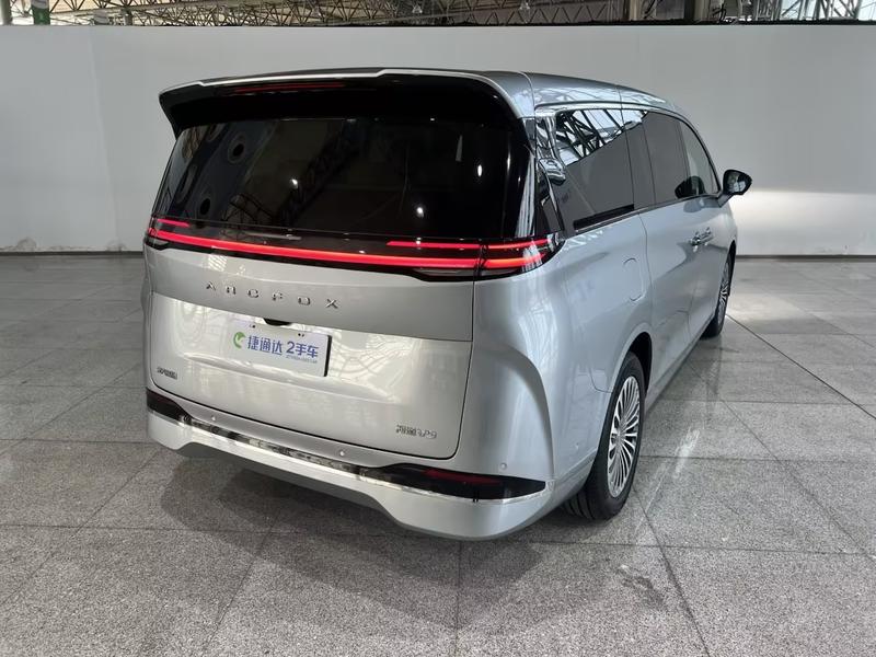 BAIC Arcfox Wendao V9, 2026 — фото 7 из 12