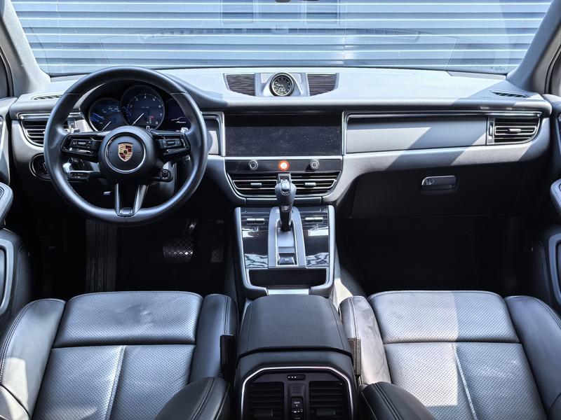 Porsche Macan, 2023 — фото 5 из 9