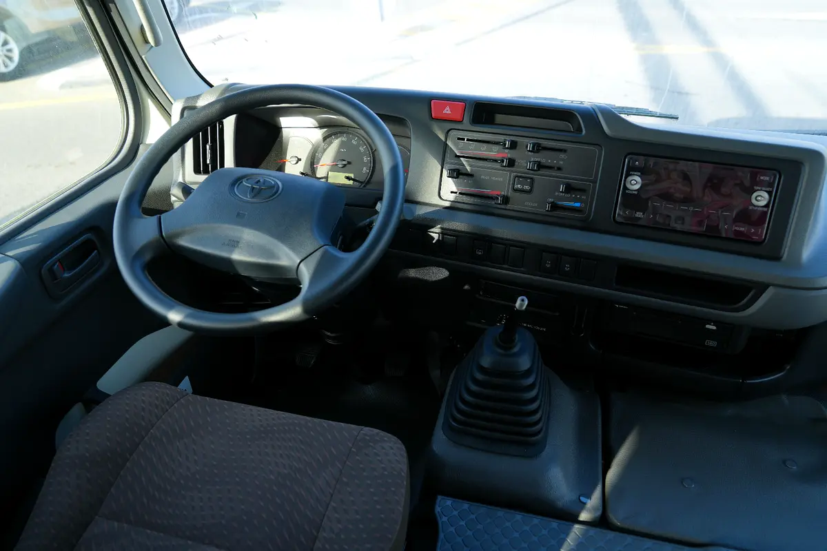 Toyota Coaster, 2025 — фото 10 из 10