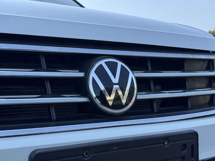 Volkswagen Tiguan L Pro, 2022 — фото 2 из 9