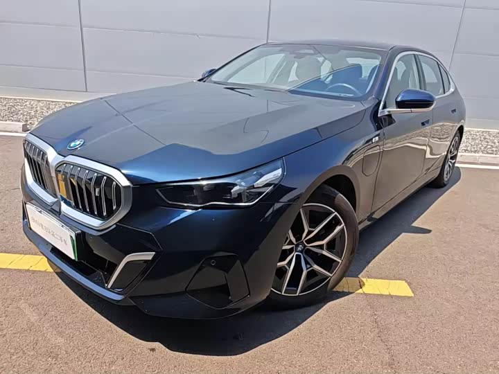 BMW i5, 2025 — фото 2 из 9