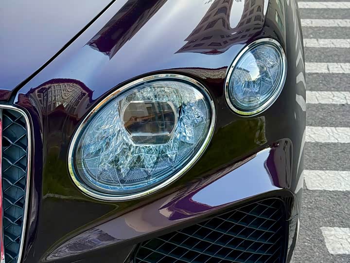 Bentley Bentayga, 2023 — фото 6 из 9