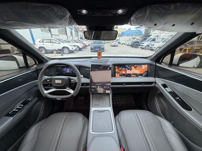Geely Galaxy L7, 2025 — фото 7 из 10