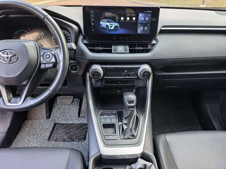 Toyota Wildlander, 2024 — фото 6 из 9