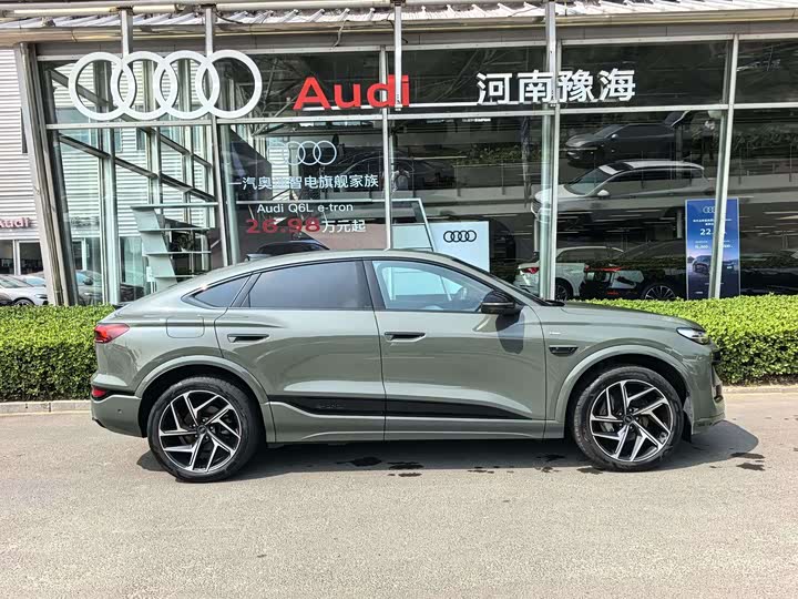 Audi Q6L e-tron Sportback, 2025 — фото 3 из 9