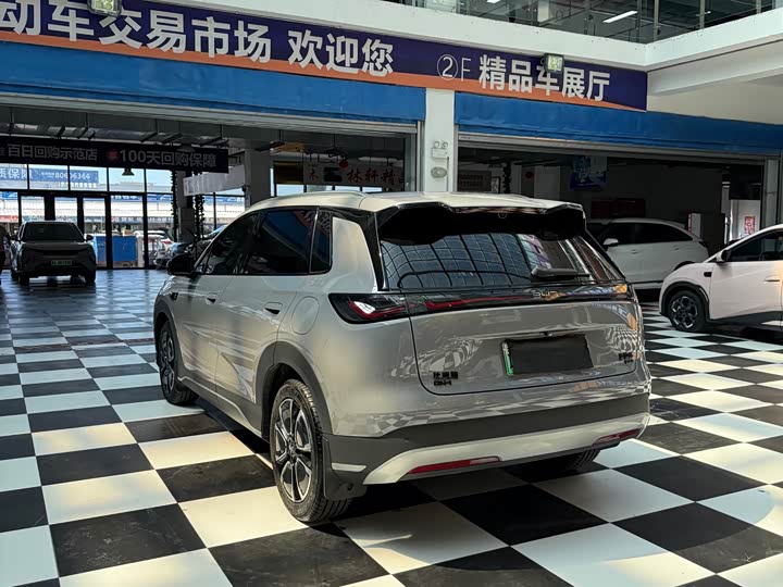 BYD Sea Lion 05 DM-i Hybrid, 2026 — фото 6 из 9