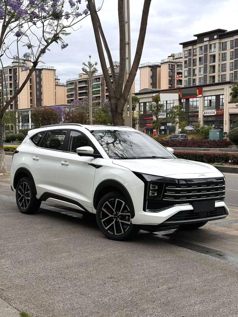 JAC X8 Plus, 2024 — фото 3 из 9