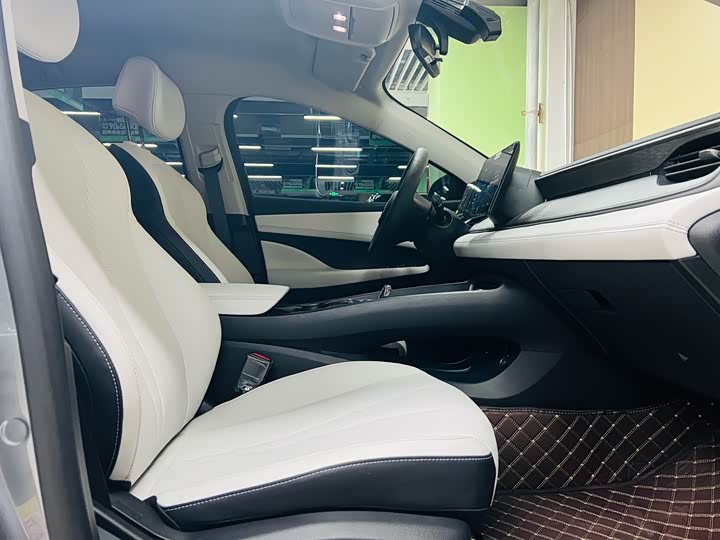 BYD Seal 05 DM-i Hybrid, 2025 — фото 8 из 9