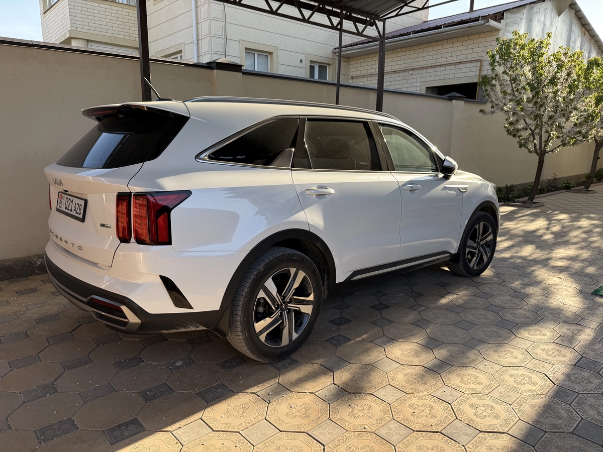 Kia Sorento, 2022 — фото 4 из 5