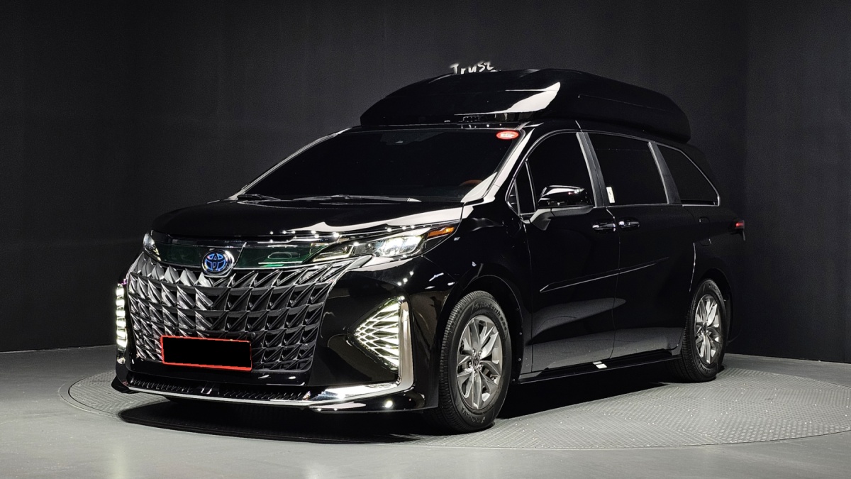 Toyota Sienna, 2025 — купить в Воронеже под ключ