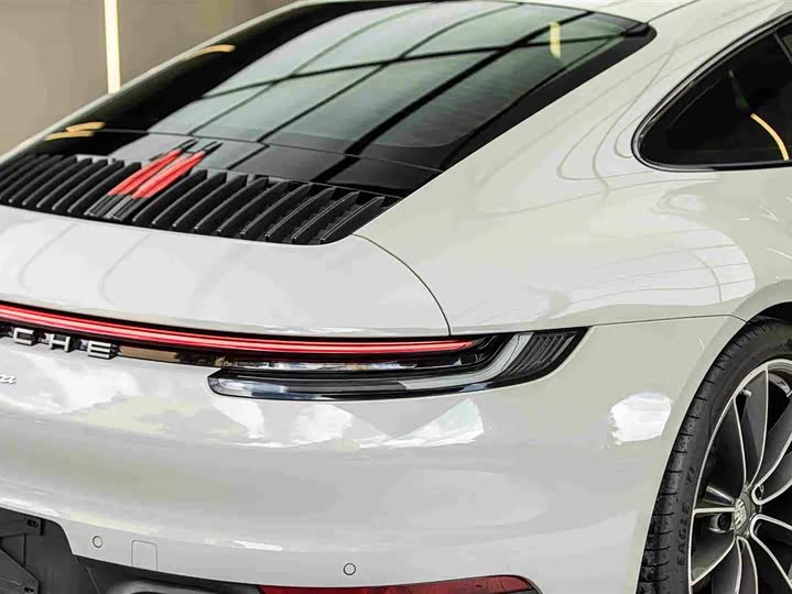 Porsche 911, 2024 — фото 3 из 9