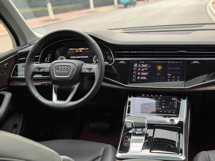 Audi Q7, 2024 — фото 7 из 9