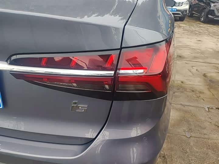 Roewe i5, 2023 — фото 8 из 9