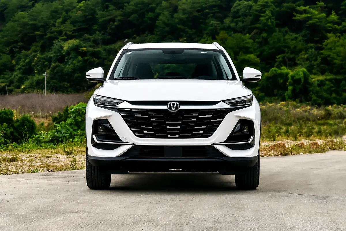Changan CS75, 2026 — фото 2 из 10