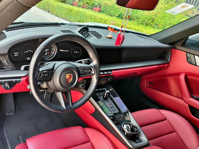 Porsche 911, 2023 — фото 2 из 6
