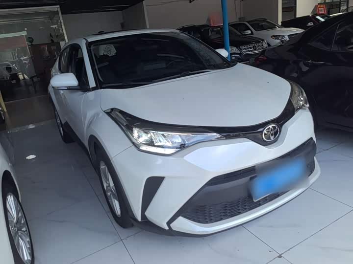 Toyota C-HR, 2022 — фото 4 из 9